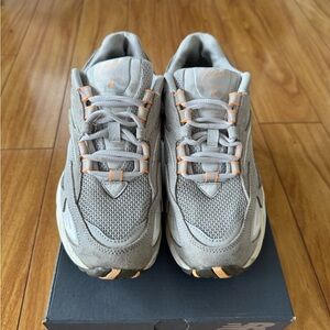 New Balance 725 sneakers